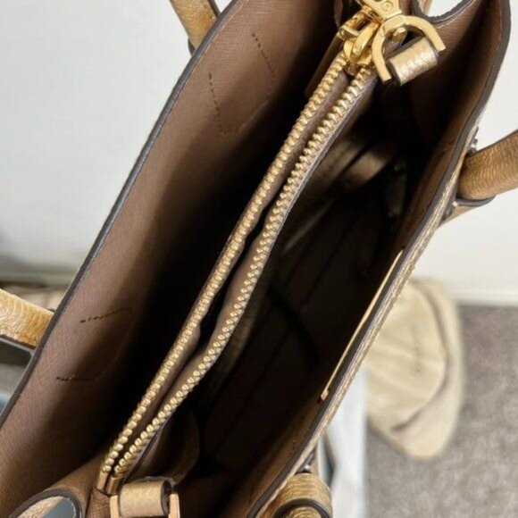 Michael Kors Mercer Leather Tote in Metallic Gold - Picture 9 of 14